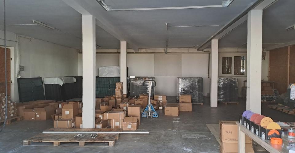 Dépôt de 150 m² avec bureau – photo 1