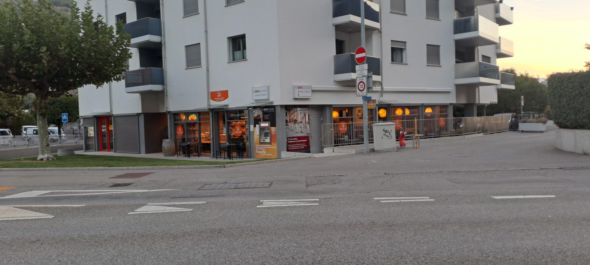 A Vendre Local commercial Duplex Av. du Grand-St-Bernard 81B Martigny – photo 1